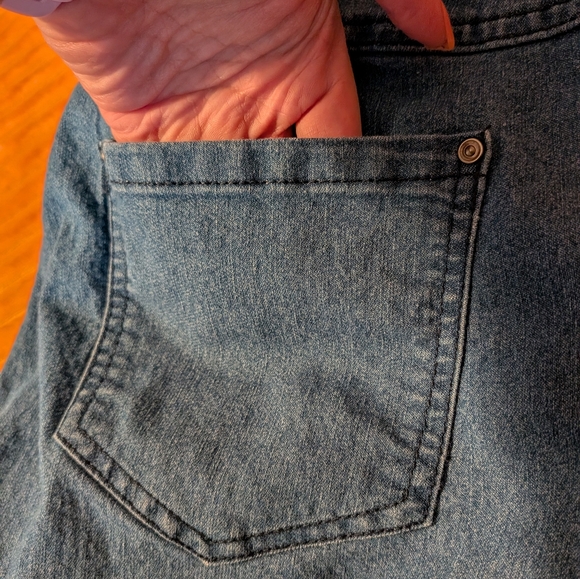 Time and Tru Women's Denim Capris - Medium Blue - Picture 5 of 7